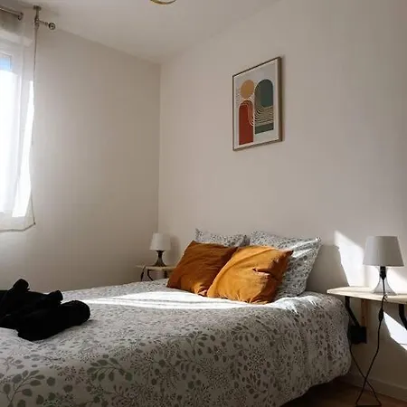Apartment T2 Renove+parking Prive