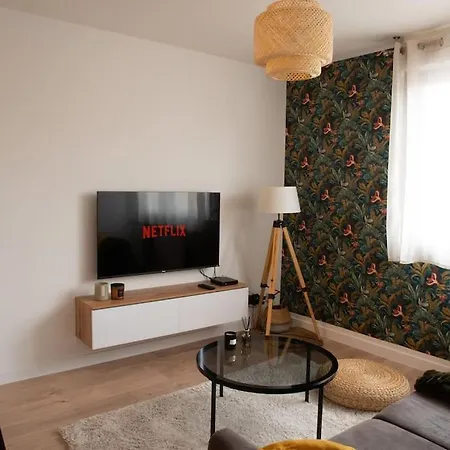 T2 Renove+parking Prive Apartment *